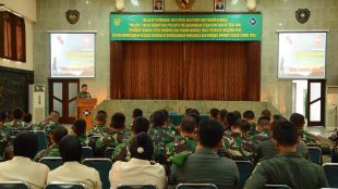 Sosialisasi bahaya laten komunisme dan faham radikal di Makorem Suryakancana, Kota Bogor, 15/11/2018 (dok. KM)
