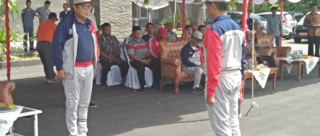 Bupati Bangka Selatan melepas kontingen Porprov V, Jumat 23/11/2018 (dok. KM)