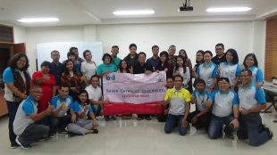 Para peserta Angkatan Ke-18 BCD, fasilitator dan Romo Sutarno dari keuskupan Bogor (dok. KM)