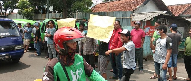 Unjuk rasa sopir Angkutan Umum 01/21 di Kantor Dishub Kota Bogor, Selasa 13/11/2018 (dok. KM)