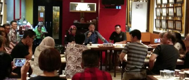 Dialog Walikota Bogor dengan pelaku usaha dan warga Jalan Suryakencana, Jumat 7/12/2018 (dok. KM)