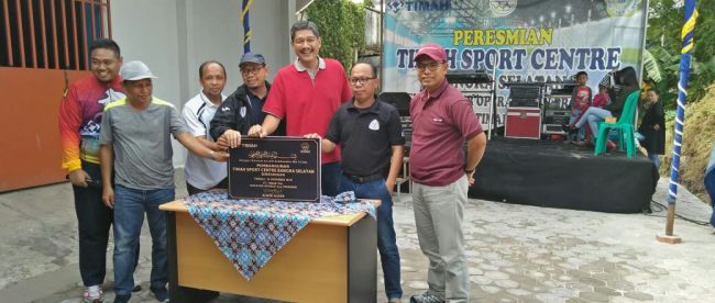 Direktur Operasional PT. Timah Alwin Akbar dan jajaran saat meresmikan Sport Center PT. Timah di Bangka Selatan, Minggu 16/12/2018 (dok. KM)