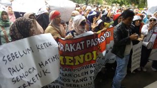 Aksi unjuk rasa pedagang Pasar Purwodadi, Kabupaten Subang, Rabu 26/12/2018 (dok. KM)