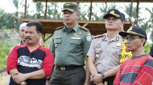 Walikota Langsa bersama unsur Muspida Langsa saat penanaman pohon kurma, Jumat 4/1/2019 (dok. KM)