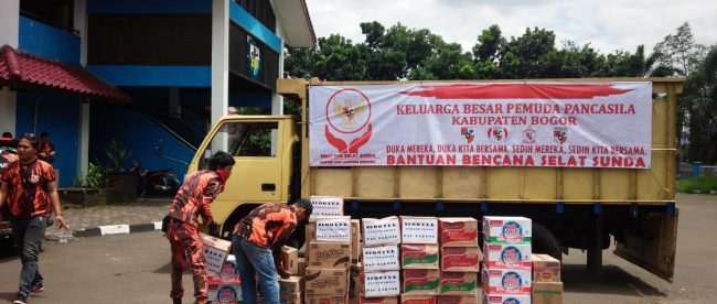 Penyaluran Bantuan Korban Tsunami Banten oleh Pemuda Pancasila Kabupaten Bogor (dok.KM)