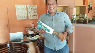 Coki Tobing, pemilik toko Dare Prosthetic & Orthetic Outlet (dok. KM)