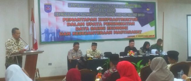 Asisten Pemerintahan dan Kesejahteraan Kota Depok, Sri Utomo, saat menyampaikan amanat Walikota Depok dalam acara Musrenbang Kecamatan Pancoran Mas, Kamis 7/2/2019 (dok. KM)