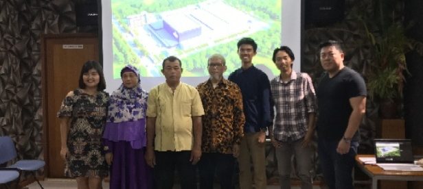 Brand Manager Aice Group Holdings Sylvana Zhong dan Distributor Aice Bogor Jeffry bersama reseller (dok. KM)