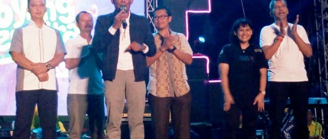 Bupati Subang Ruhimat, Wakil Bupati Agus Maskur dan Kapolres Subang AKBP M. Joni di panggung acara 