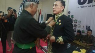 "Pangeran Papayung Nagara" Komjen M. Iriawan saat dinobatkan sebagai pembina SGI, 16/3/2019 (dok. KM)