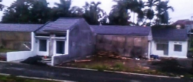 Perumahan tanpa izin di kawasan RT 01 RW 08 Kelurahan Curug Mekar, Kecamatan Bogor Barat, Kota Bogor