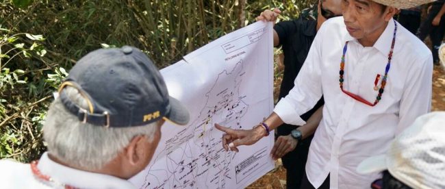 Presiden Joko Widodo memantau lokasi calon ibukota baru di Kalimantan Tengah, Rabu 8/5/2019 (dok. Setpres)