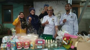 Gelar Bazar Ramadhan BAZNAS di Desa Jabon Mekar, Parung, Rabu 8/5/2019 (dok. KM)