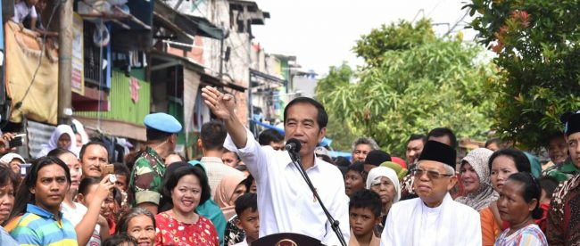 Presiden Joko Widodo di Kampung Deret, Kecamatan Johar Baru, Jakarta Pusat, Selasa 21/5/2019.