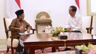 Presiden Joko Widodo bertemu mantan presiden B.J. Habibie di Istana Merdeka, Jumat 24/5/2019