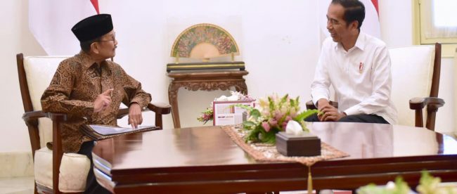 Presiden Joko Widodo bertemu mantan presiden B.J. Habibie di Istana Merdeka, Jumat 24/5/2019