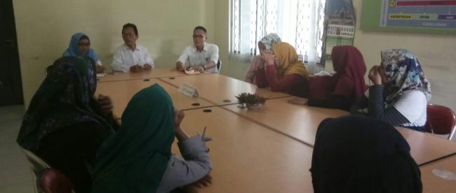 Para pekerja PT. SSPB mendatangi kantor Dinas Tenaga Kerja Kota Pangkalpinang, Rabu 29/5/2019 (dok. KM)