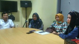 Caleg Gerindra Kota Bogor saat melaporkan dugaan penggelapan dana gotong-royong di Polresta Bogor Kota, Sabtu 1/6/2019 (dok. KM)