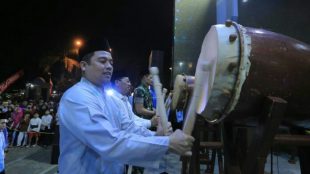 Walikota Tangerang Arief R. Wismansyah membuka Festival Bedug di Masjid Al Azhom Tangerang, Selasa 4/6/2019.
