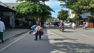 Suasana setelah salat Id di Samarinda, Kalimantan Timur, 5/6/2019 (dok. KM)