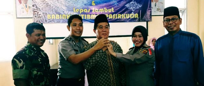 Pisah sambut dan pemberian penghargaan Bhabinkamtibmas Kelurahan Pasirkuda Polsek Bogor Barat Aipda Anang Suranata (dok. KM)