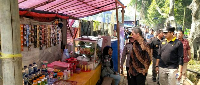 Wakil Walikota Bogor Dedie A Rachim saat sidak di Jalan Semeru, Kecamatan Bogor Barat, Kota Bogor (dok. KM)