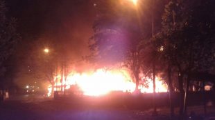 Kebakaran di Jalan Lapangan Multiguna, Bekasi Timur, Kota Bekasi, Kamis malam 18/7/2019 (dok. KM)