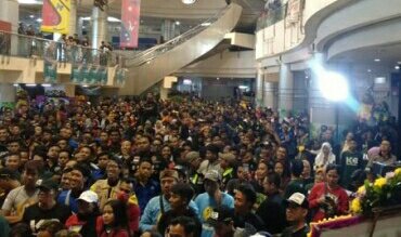 Ribuan anggota Komunitas Kebumen Bersatu (KKB) menghadiri hari jadi pertama di Mal WTC Mangga Dua, Jakarta pada Minggu, 21/7/2019.