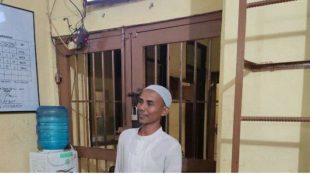 Munirwan, Kepala Desa atau Keuchik Meunasah Rayeuk, Kecamatan Nisam, Aceh Utara , yang ditahan aparat lantaran menjual bibit padi yang ia kembangkan sendiri (dok. KM)