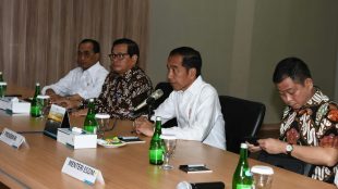 Presiden mendatangi kantor pusat PT. PLN (Persero) di Kebayoran Baru, Jakarta, Senin 5/8.
