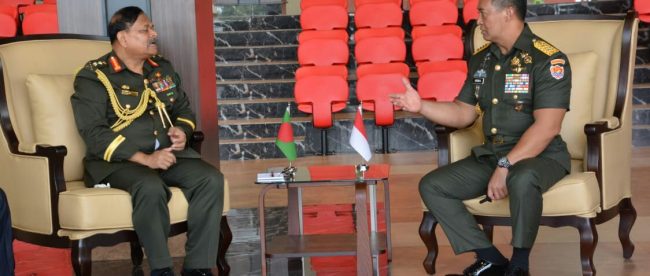 Kasad Jenderal TNI Andika Perkasa menerima Chief of Staff Bangladesh Army, General Aziz Ahmed beserta rombongan di Mabesad, Jakarta, Rabu 21/8/2019