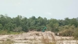 Aktivitas pertambangan pasir yang berada di Desa Terak, Kecamatan Simpang Katis, Kabupaten Bangka Tengah (dok. KM)