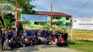 Panitia Kemah Bakti Tani Fakultas Pertanian Universitas Teuku Umar 2019 (dok. ist)