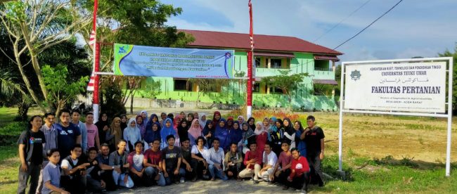 Panitia Kemah Bakti Tani Fakultas Pertanian Universitas Teuku Umar 2019 (dok. ist)