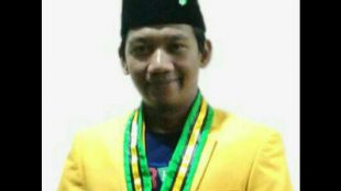 Â Mochammad Azizi Rois, Ketua Umum Dewan Pimpinan Pusat (DPP) Serikat Mahasiswa Muslimin Indonesia (SEMMI)