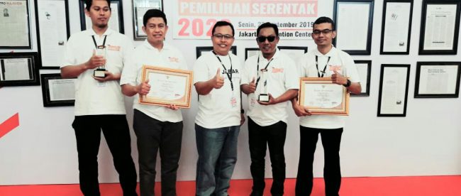 KPUD Kota Bogor menerima penghargaan pada Konsolidasi Nasional (Konsolnas) KPU seluruh Indonesia di Jakarta Convention Center (JCC), Senin 23/9/2019 (dok. KM)