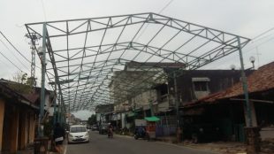 Kondisi kanopi di Pasar Mambo, PAngkalpinang (dok. KM)