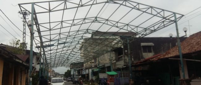 Kondisi kanopi di Pasar Mambo, PAngkalpinang (dok. KM)