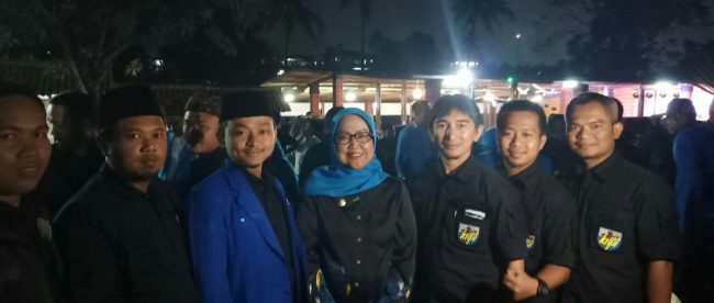 Pengurus KNPI Kabupaten Bogor bersama Bupati Bogor Ade Yasin (dok. KM)