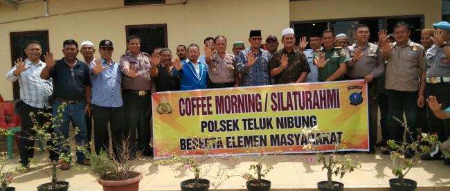 Coffee morning dan silaturahmi Kapolsek Teluk Nibung Kota Tanjungbalai bersama elemen masyarakat Kecamatan Teluk Nibung, Tanjungbalai, Rabu 30/10/2019 (dok. KM)