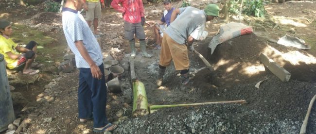 Pembangunan jalanlingkungan di Kp. Ciluer, Desa Sukaresmi, Kecamatan Tamansari, Bogor (dok. KM)