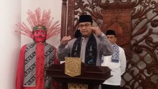 Gubernur DKI Jakarta Anies Baswedan saat mengumkan besaran UMP DKI Jakarta 2020 di Balai Kota, Gambir, Jakarta Pusat, Jumat (1/11/2019).