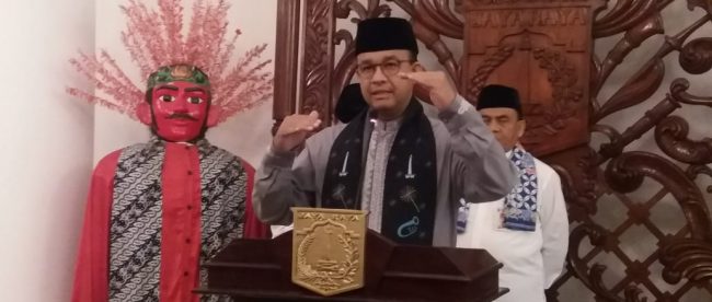 Gubernur DKI Jakarta Anies Baswedan saat mengumkan besaran UMP DKI Jakarta 2020 di Balai Kota, Gambir, Jakarta Pusat, Jumat (1/11/2019).