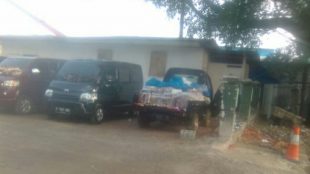 Penjualan dan pengedropan barang di Masjid Agung Kota Bogor yang diduga ilegal (dok. KM)