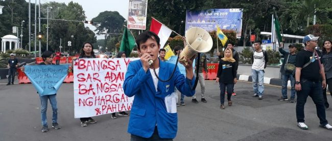 Aksi Mahasiswa Unpak Bogor dalam Refleksi Hari Pahlawan, Rabu 13/11/2019 (dok. KM)
