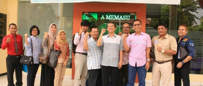 Kuasa Hukum dan Perwakilan Warga RT 10/03 Kelurahan Harjamukti, Kecamatan Cimanggis, usai menghadiri panggilan PN Depok 26/11/2019 (dok. KM)