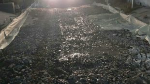 Pekerjaan betonisasi di Perumahan Griya Asri 2 Blok G Desa Sumber Jaya, Kecamatan Tambun Selatan, Kabupaten Bekasi (dok. KM)