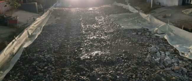 Pekerjaan betonisasi di Perumahan Griya Asri 2 Blok G Desa Sumber Jaya, Kecamatan Tambun Selatan, Kabupaten Bekasi (dok. KM)