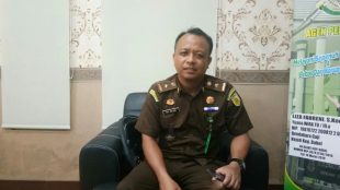 Kepala Seksi (Kasi) Penerangan Hukum (Penkum) Kejati Babel, Roy Arland (dok. KM)