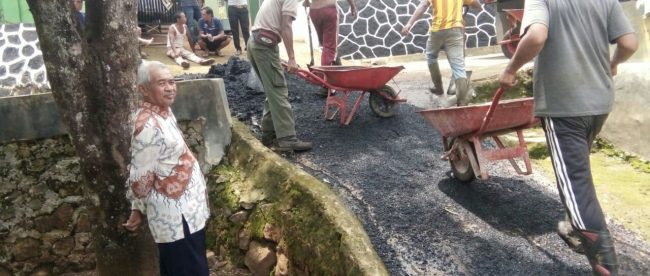 Lokasi hotmix jalan gang di Kampung Cikupa RT 19 dan 20 RW 06 Desa Cirangkong, Kecamatan Cijambe (dok. KM)